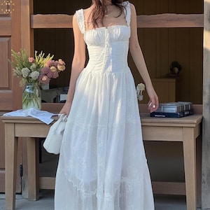 White Square Neck Maxi Dress: Slim Fit Vacation Beach Outfit